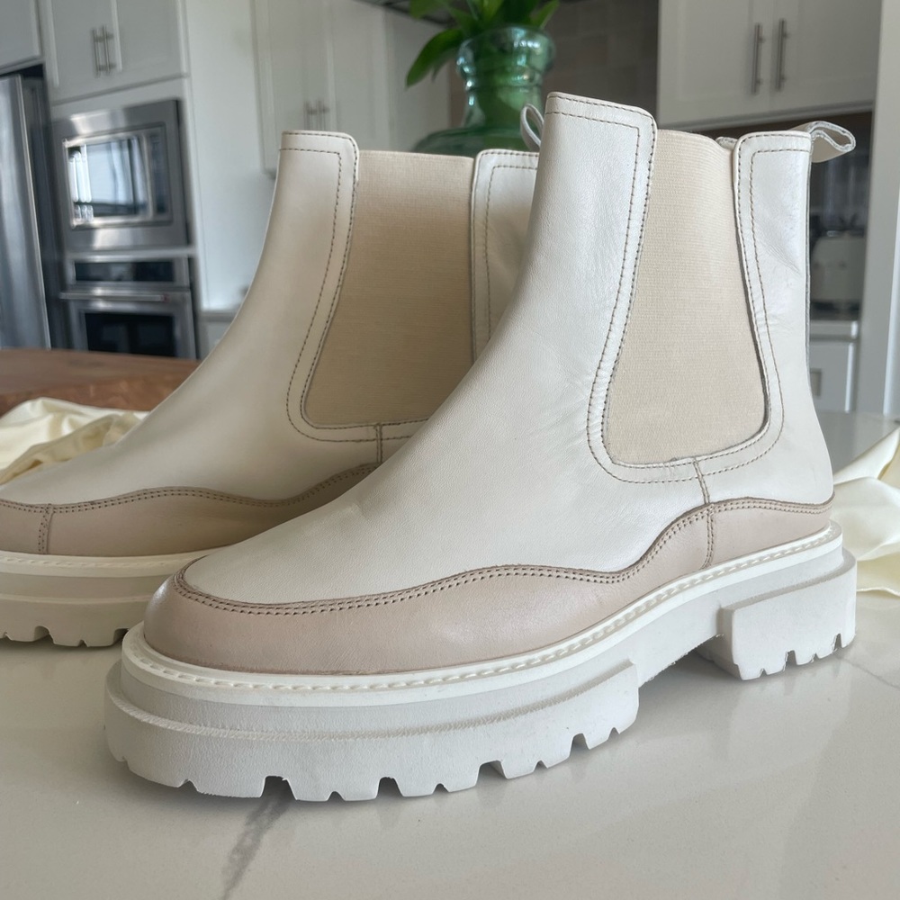 NWOT SEYCHELLES Los Angeles Savor The Moment LEATHER LUGGED SOLE boots